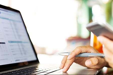 一财经直播：权威财经资讯速递